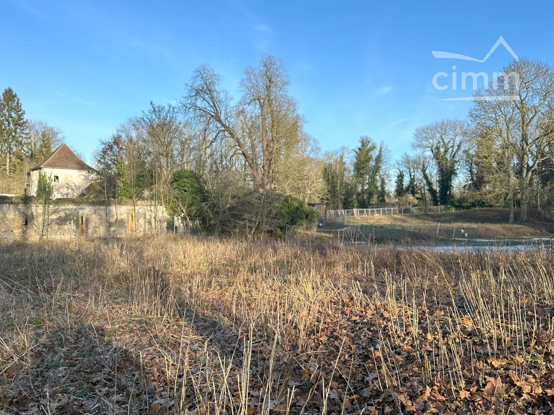 Maison 20 pièces - Maison de 400m² à Gouvernes